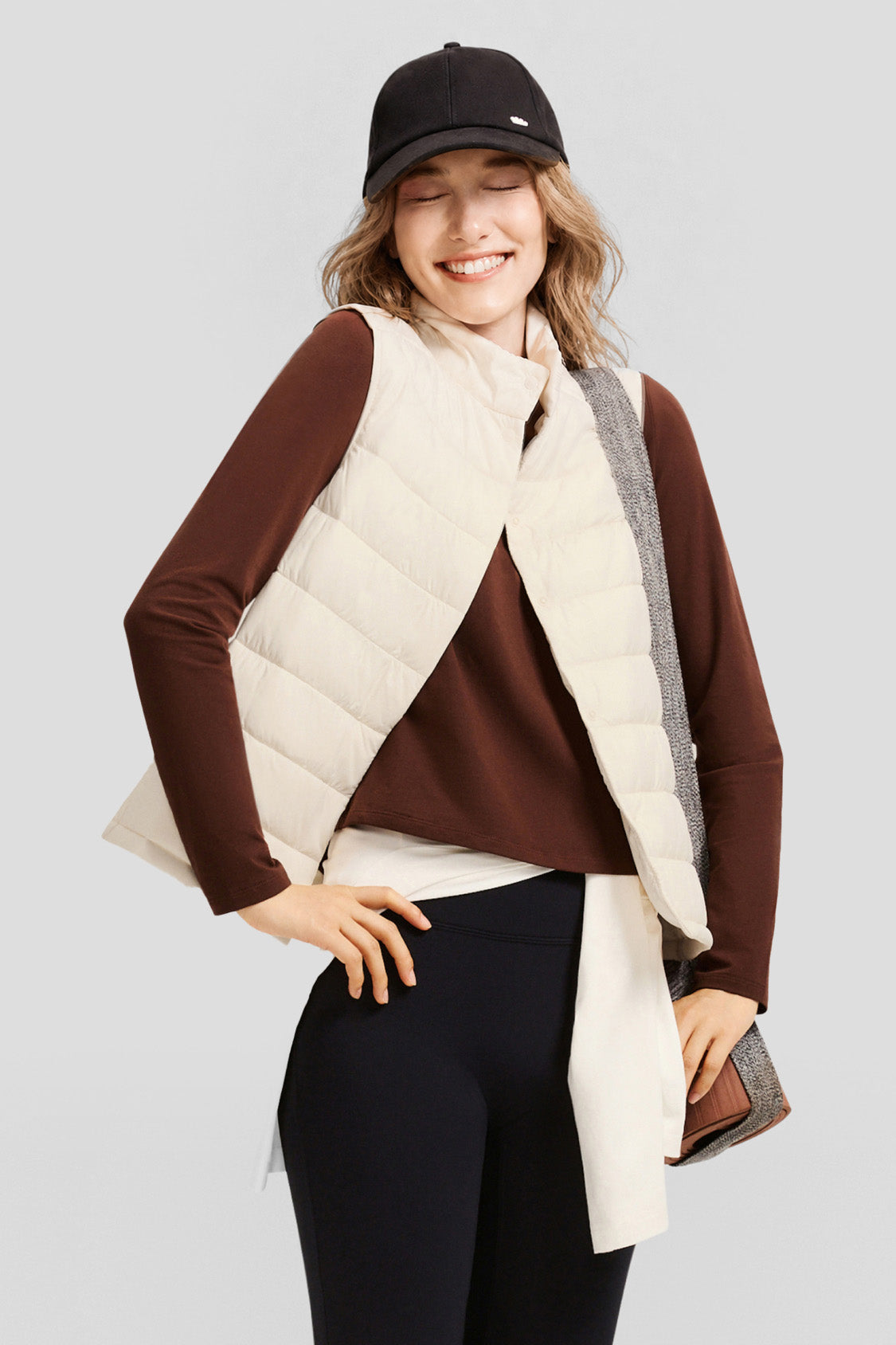 Women's Lightweight Insulated Vest (Mid Warmth) PF007