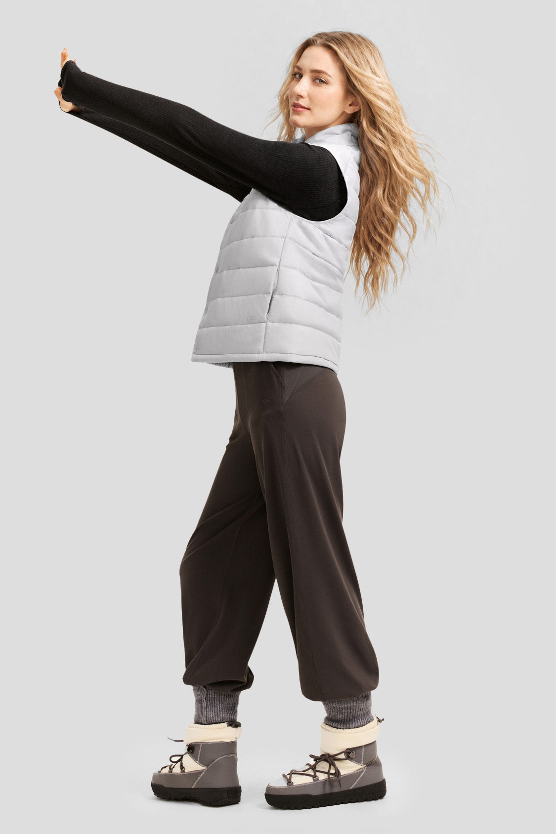 Women's Lightweight Insulated Vest (Mid Warmth) PF007