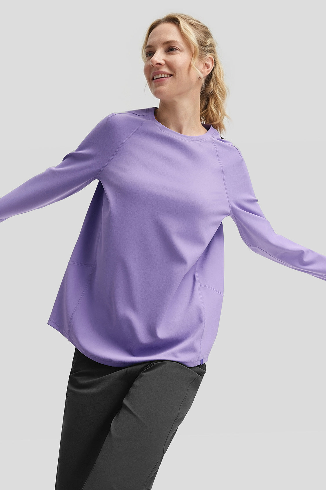 DryFlow – Camiseta de manga larga de secado rápido y ajuste relajado para mujer