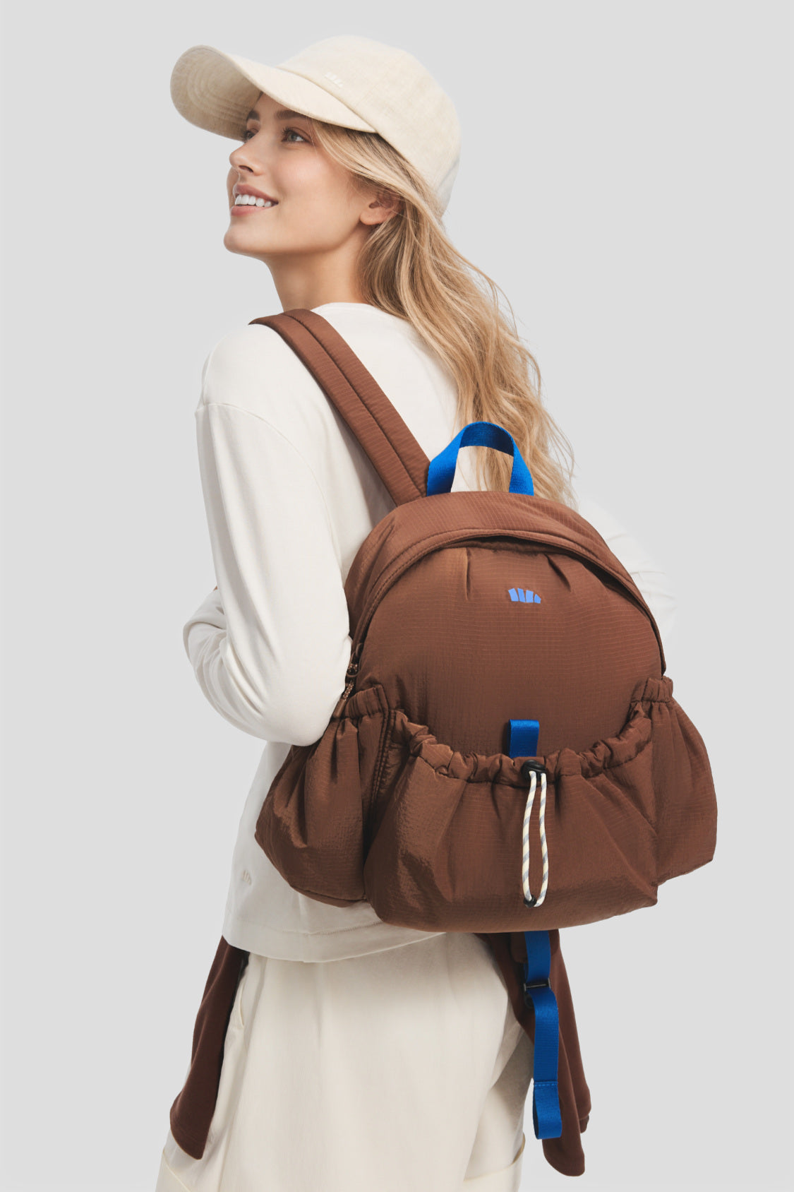 Mochila ligera y expandible LC007