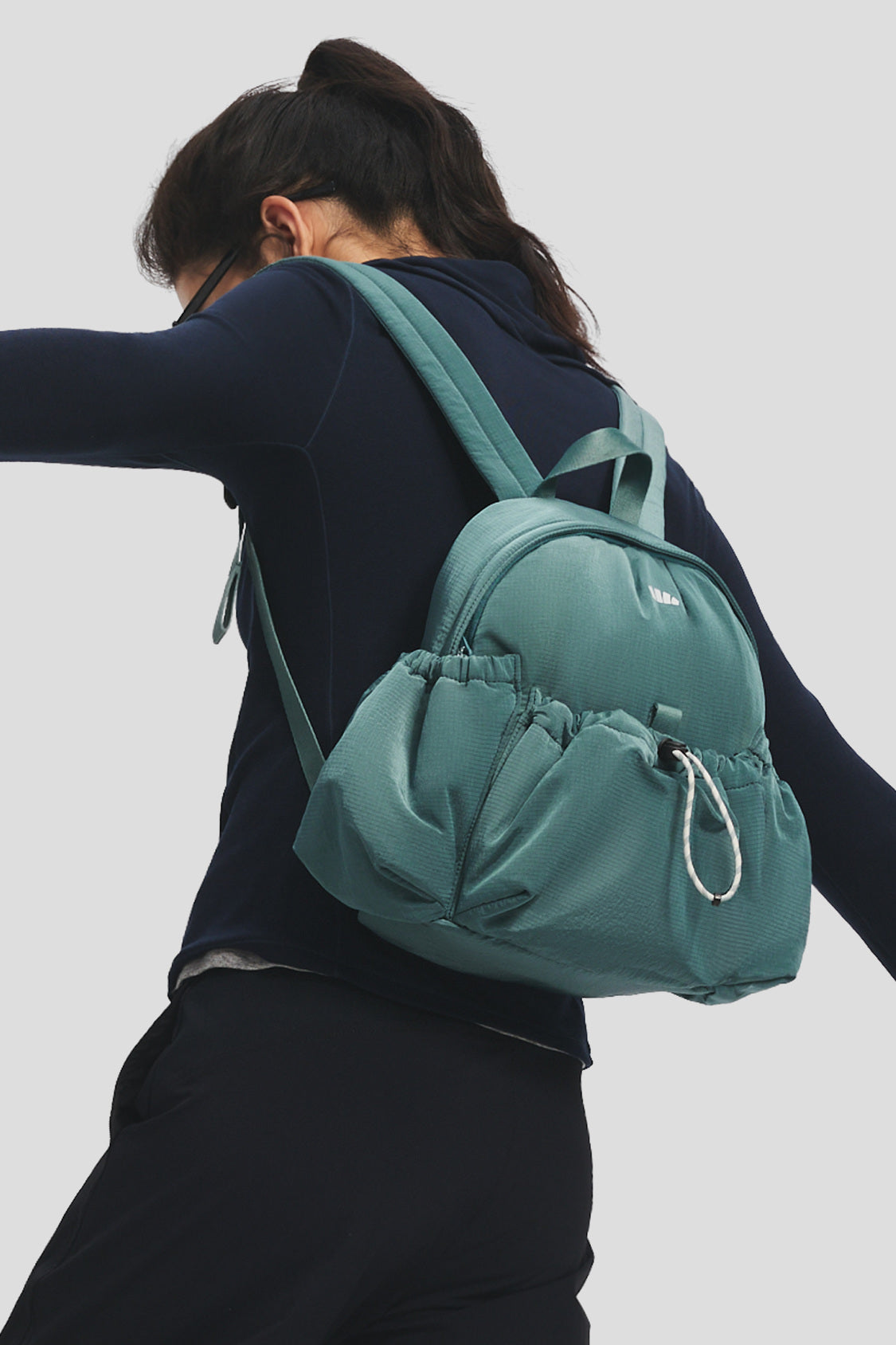 Mochila ligera y expandible LC007