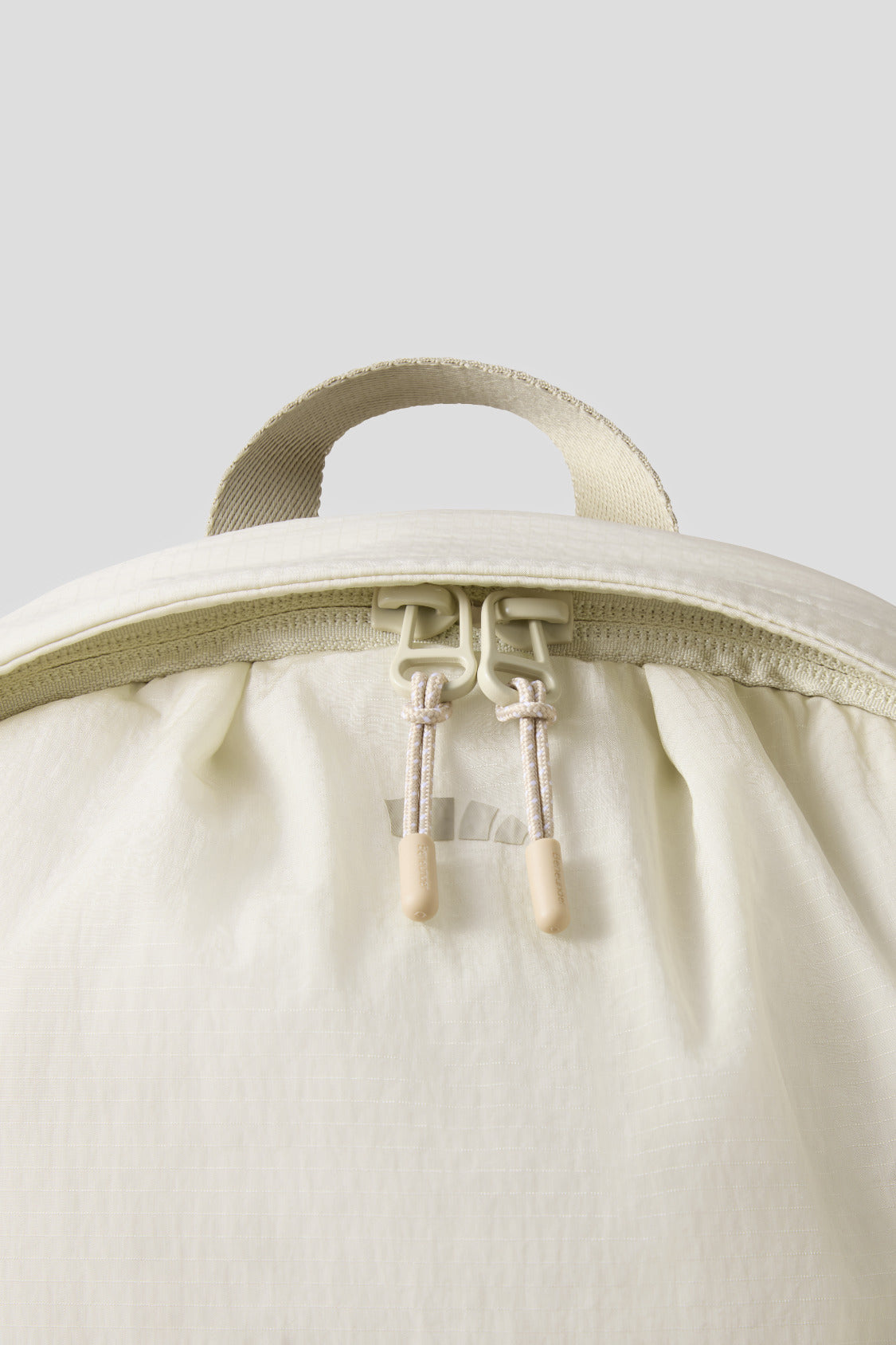 Mochila ligera y expandible LC007