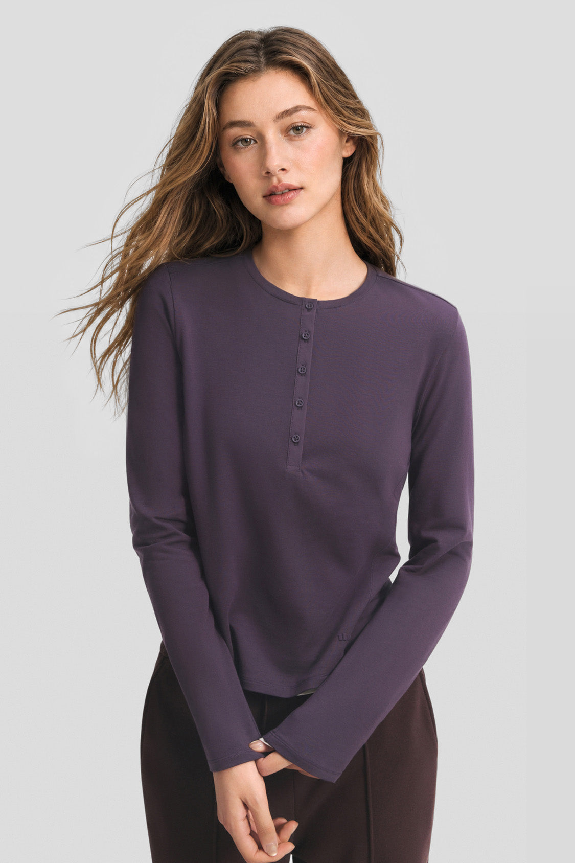 Women's Slim-Fit Long-Sleeve Henley T-Shirt CT022