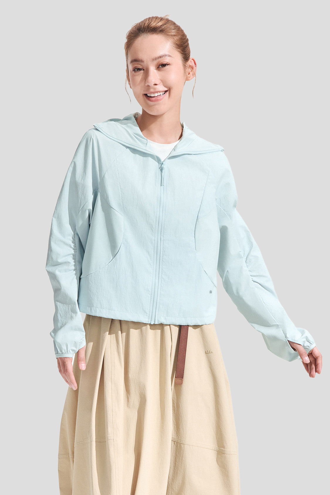 Chaqueta ligera de protección solar para mujer UPF 50+ WR001