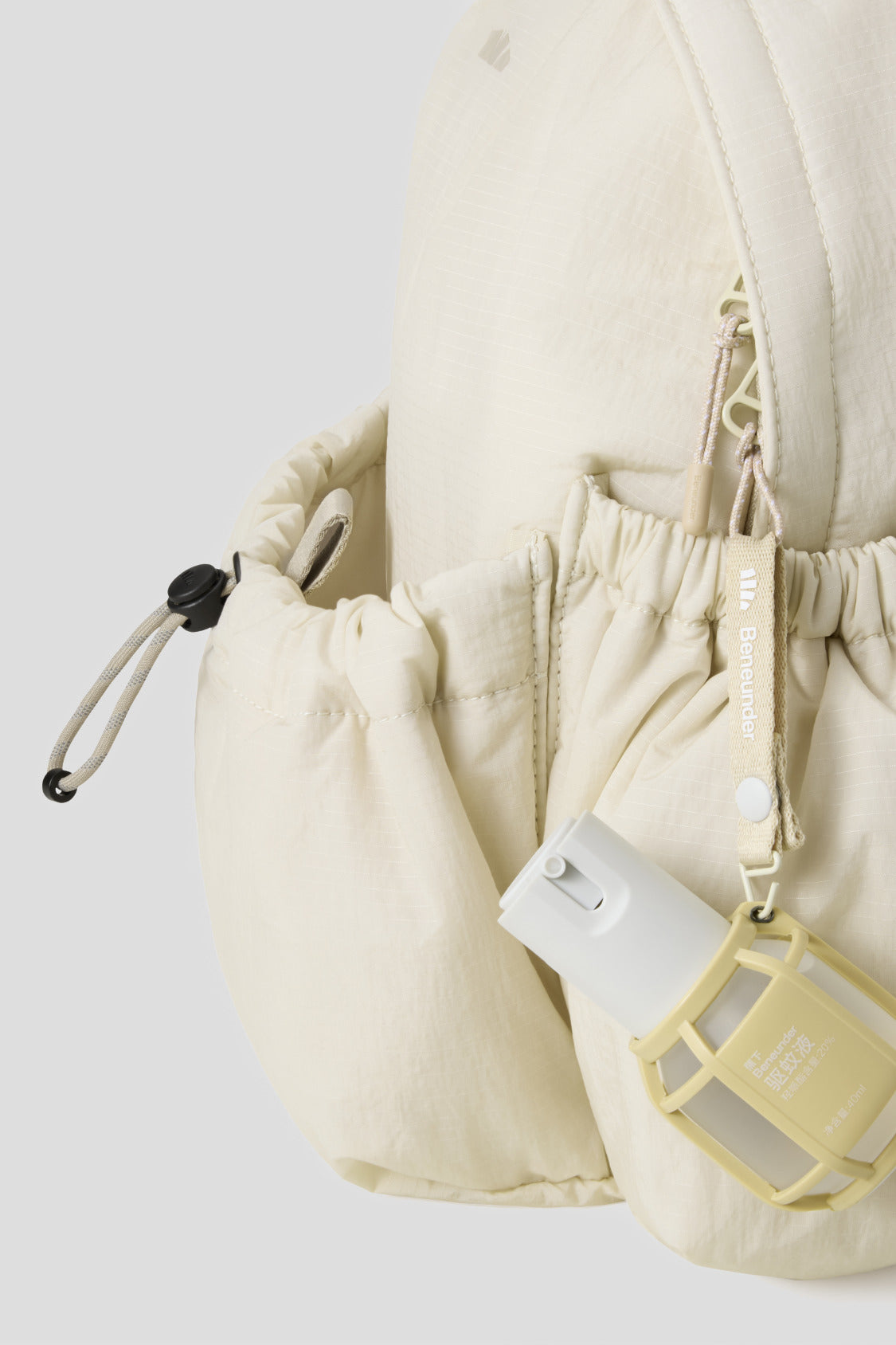 Mochila ligera y expandible LC007